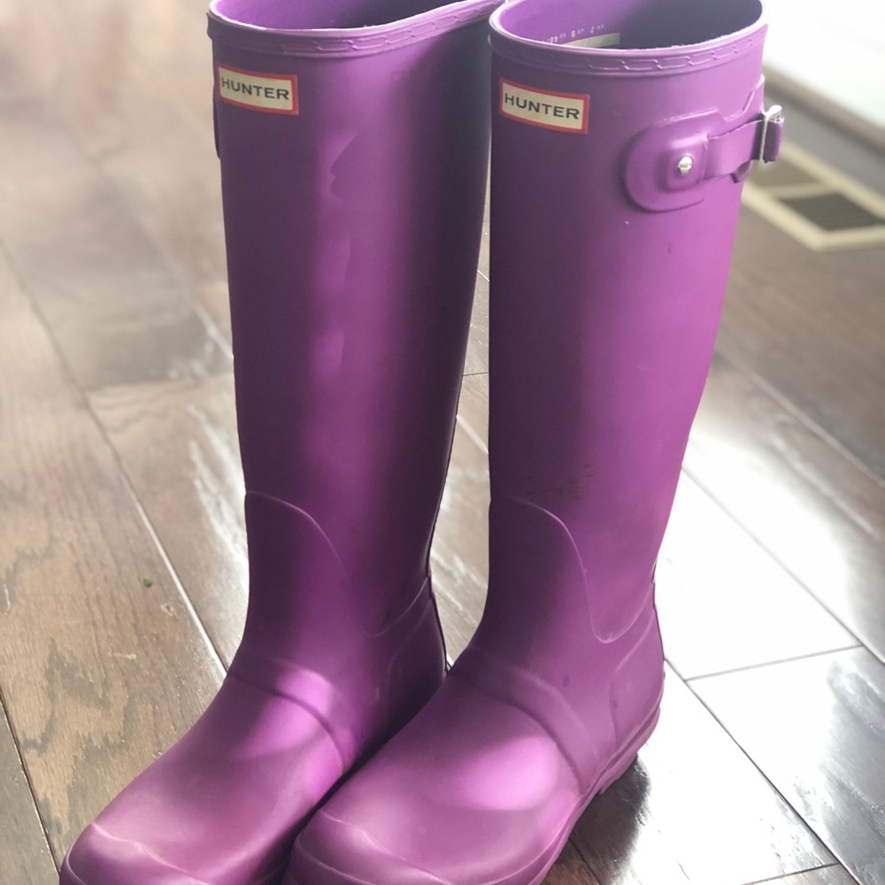 Hunter tall women’s rain boots—purple, sz 9